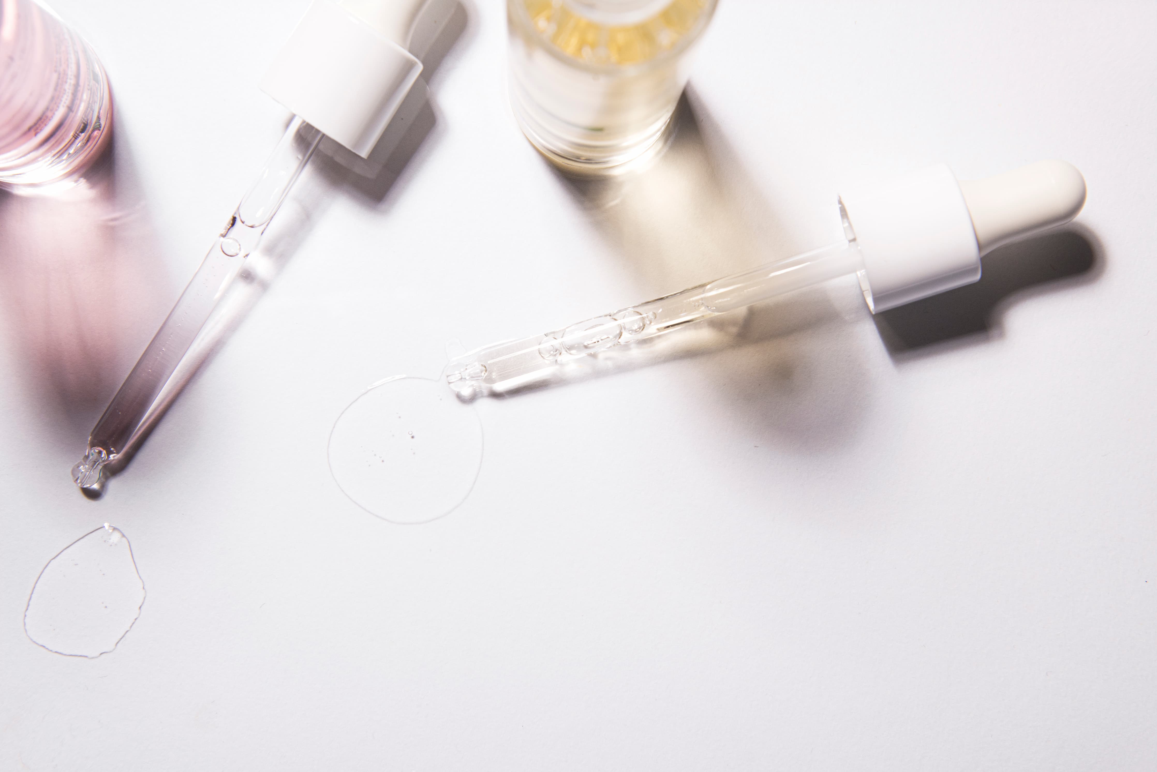 Comodex drėkinantis, atstatomasis serumas