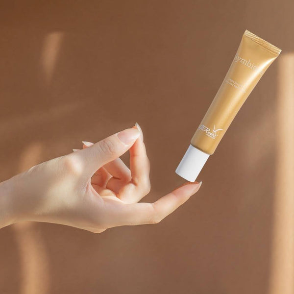 Jauninamasis ir maitinamasis kremas Symbiose