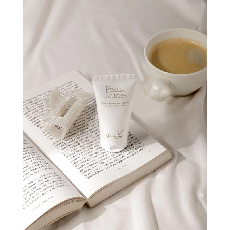 Kremas probleminei odai Peaux Jeunes