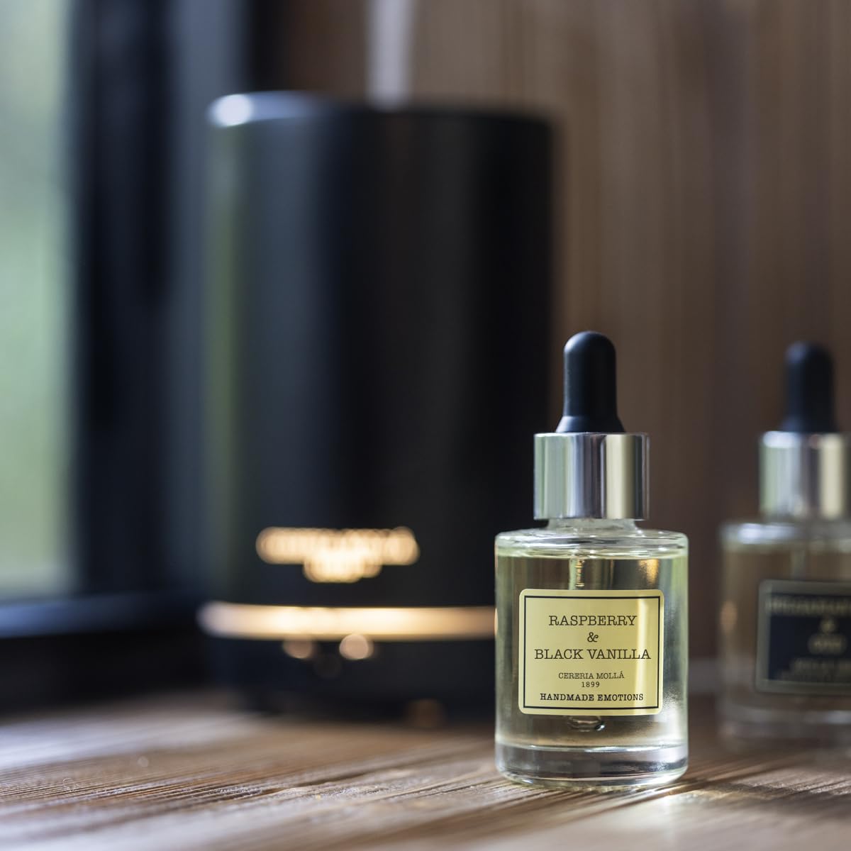 Vandenyje tirpus eterinis aliejus "Raspberry&Black vanilla"