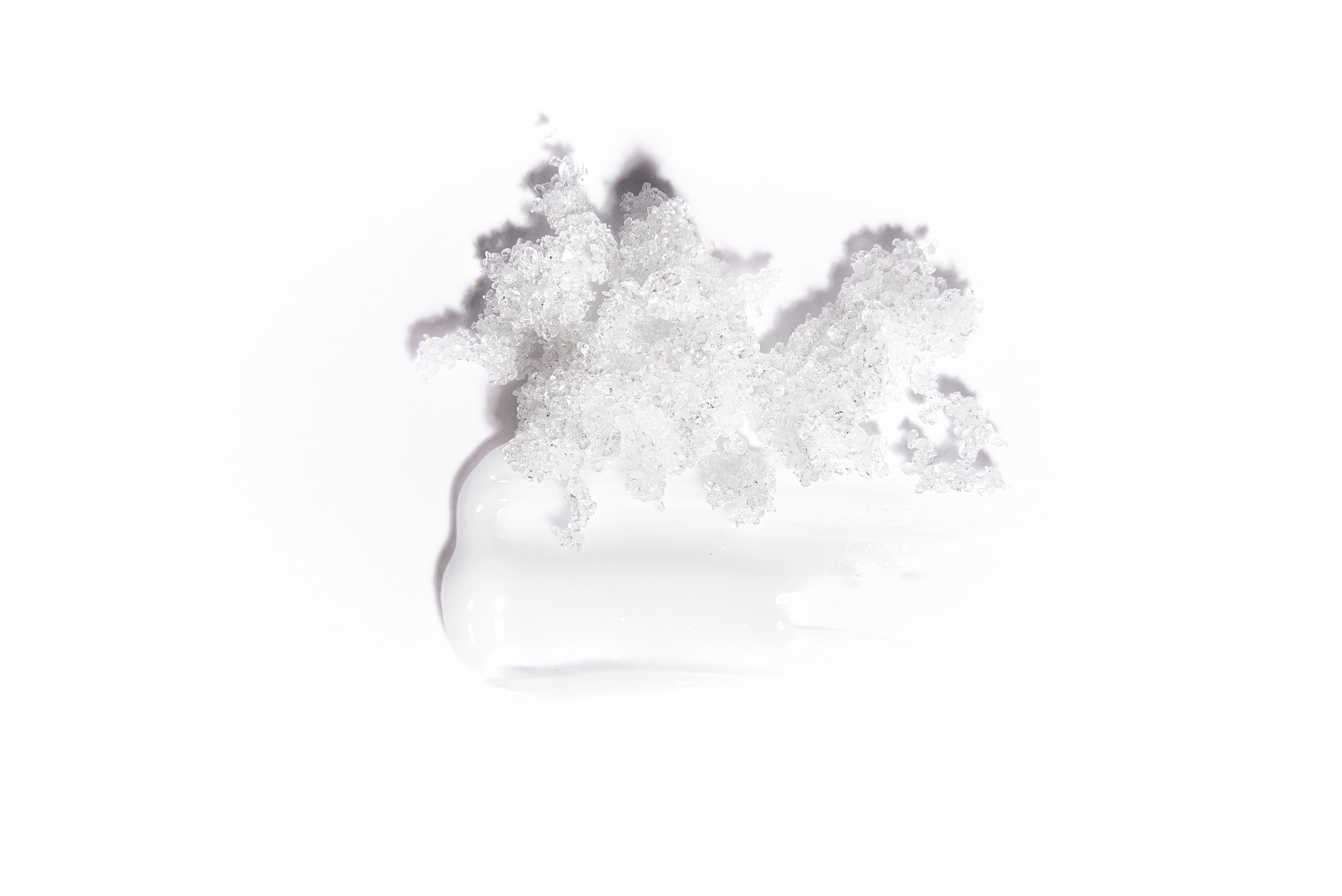 Šveitiklis kūnui su aliejumi ir nupoliruotomis druskomis